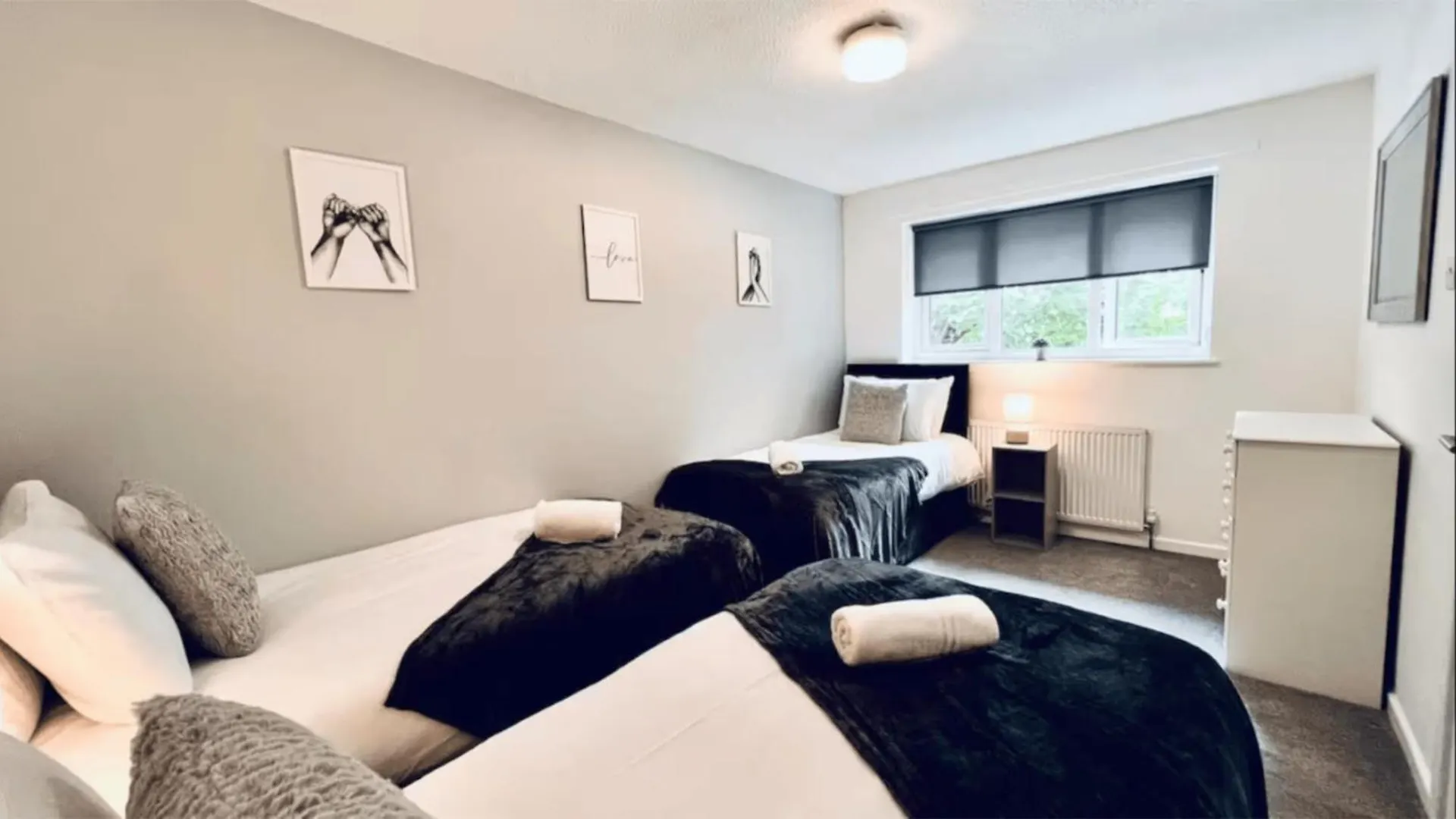 Holiday home Charming Home With Parking Near City Centre Liverpool